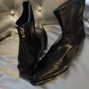 Black Pointed Toe Zip Ankle Boots
